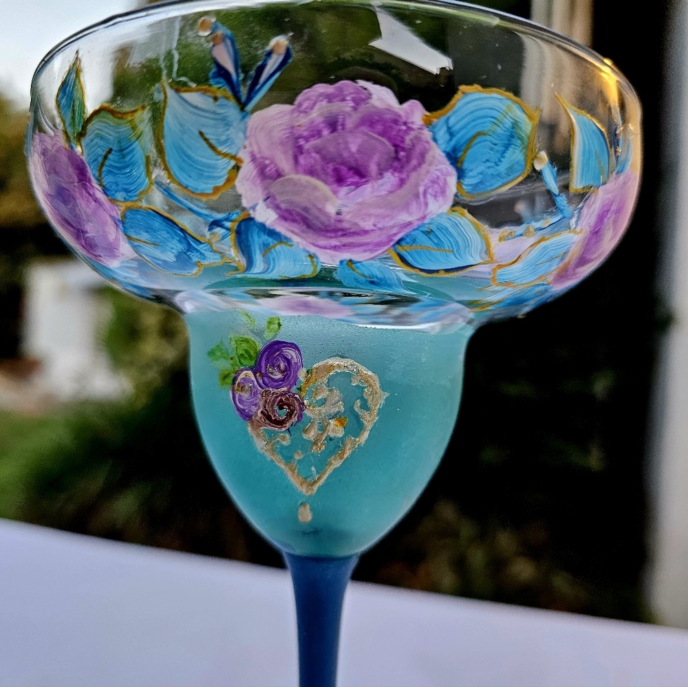 SOLD~ Set of two lead-free crystal Margarita glasses painted pink and blue roses - Picture 4 of 10